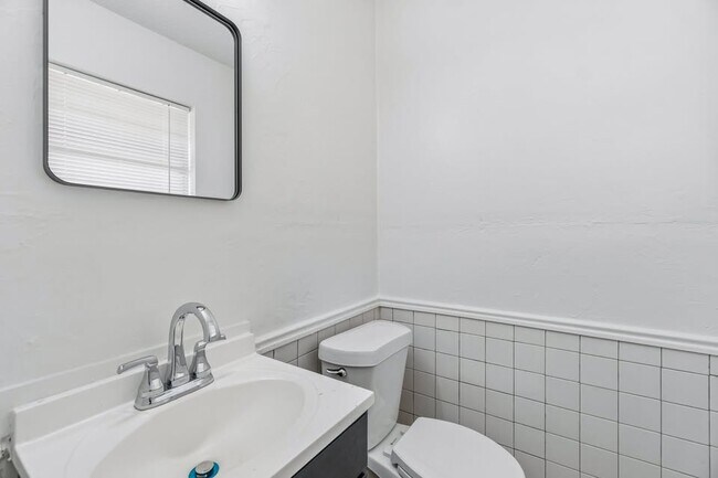 Photo - 601 N Idaho Ave