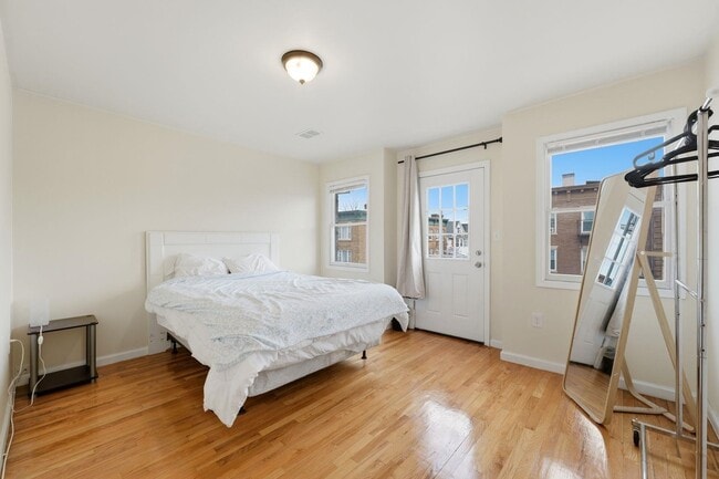 Building Photo - 499 Ocean Ave Unit 2