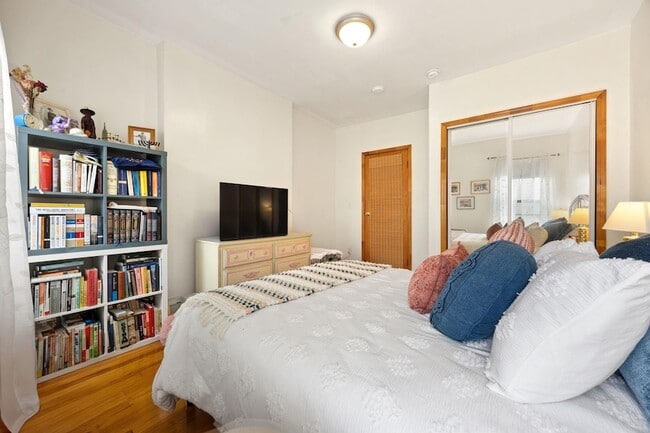 Photo - 228 Willow Ave