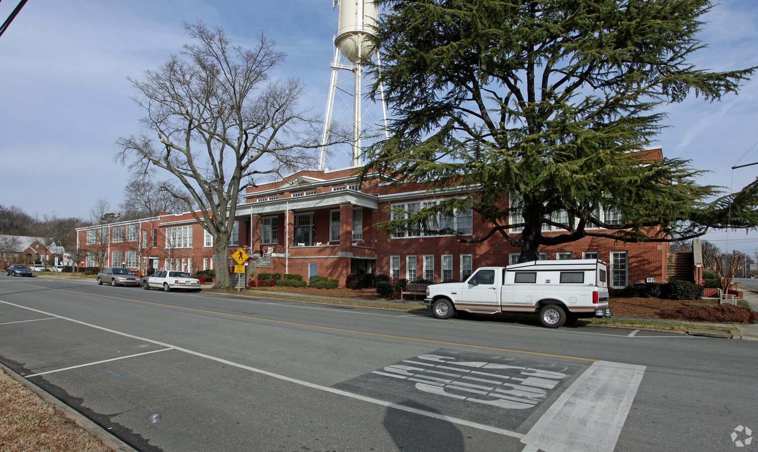 Photo - Dallas High School Apartments