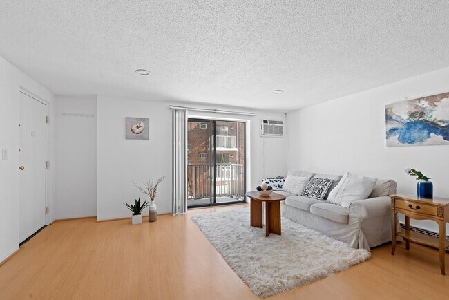 Photo - 1186 Worcester Rd Unit 220