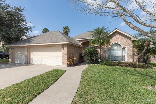 Photo - 33-25 1/2 E St