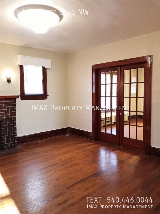 Photo - 911 Lafayette Blvd NW