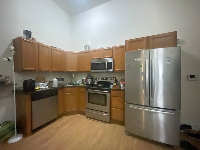 Photo - 3835-3837 Hamilton St