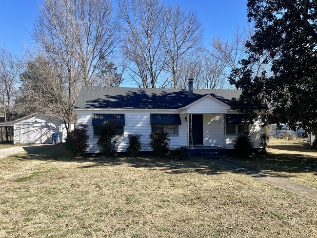 Building Photo - 317 S Seward St