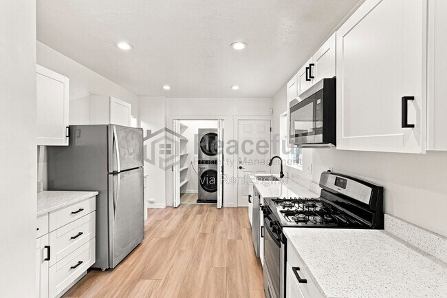 Photo - 1603 S Major St Unidad A