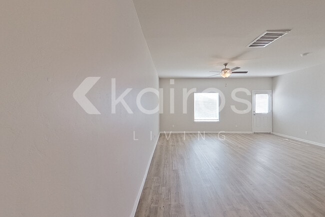 Photo - 920 NW 4th St