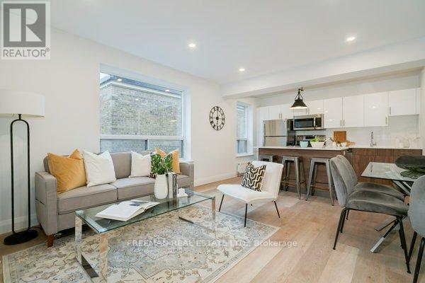 Photo - 2707 Yonge St Unité 105