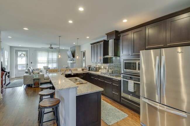 Photo - 1922 14th Ave N