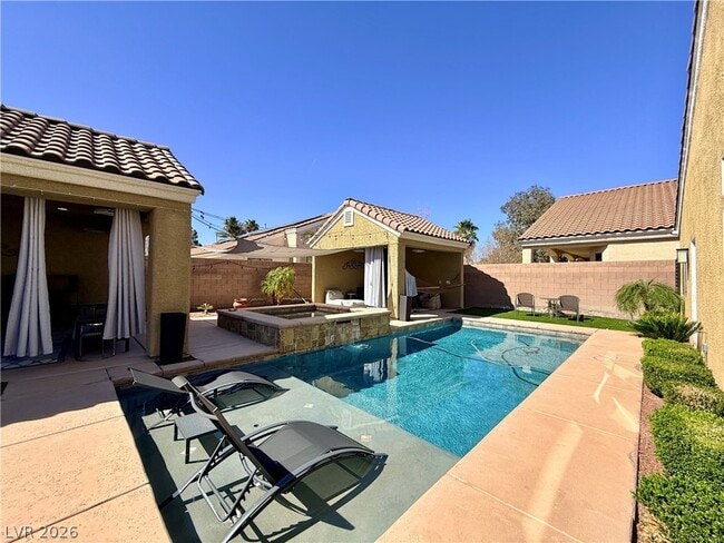 Building Photo - 8565 Hogan Falls Cir