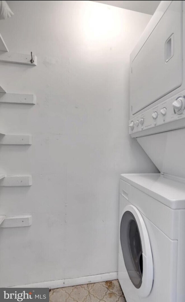 28 Allegheny Ave Unit 1105