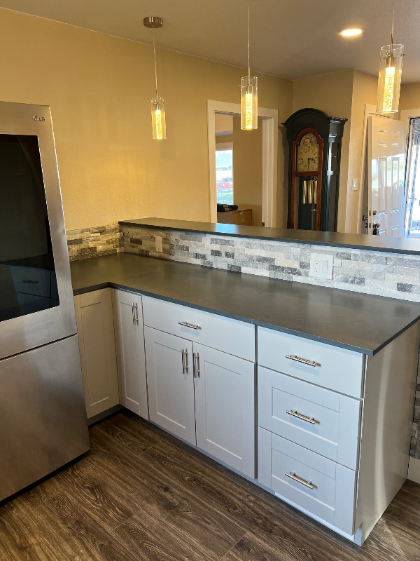 Photo - 241 California St