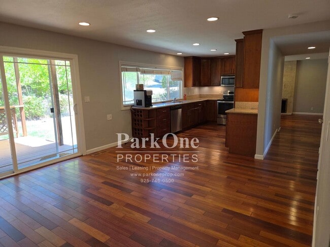 Photo - 1500 Fieldcrest Dr