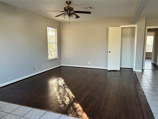 Photo - 2122 Purdue St