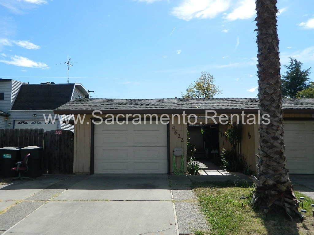 2bd/1ba Duplex with Garage near American R... - 2bd/1ba Duplex with Garage near American R... House