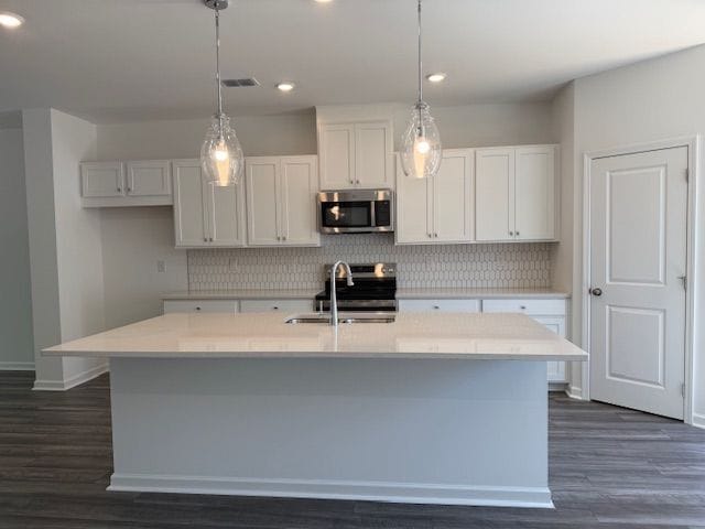 Building Photo - 6212 kenbrook Dr