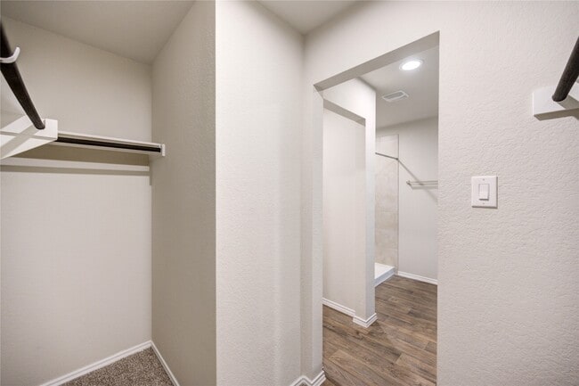 Photo - 16937 Rich Pines Dr