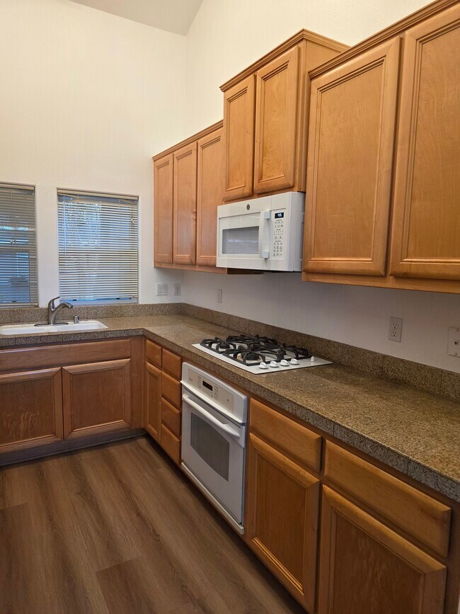 Photo - 426 Matteri Cir