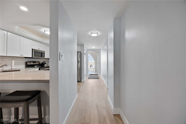 26000 Hickory Blvd Unit 805