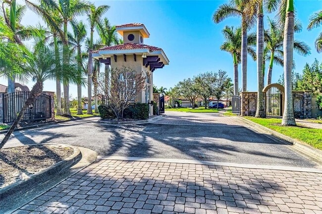 Photo - 2084 La Palma Ave