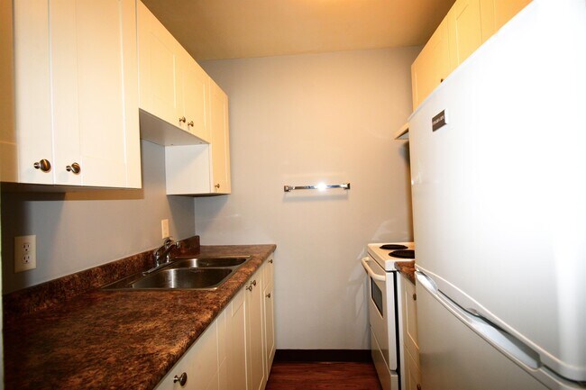 626 Kinchant St Unit 104