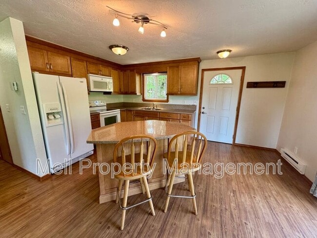 Photo - 231 Dogleg Pl