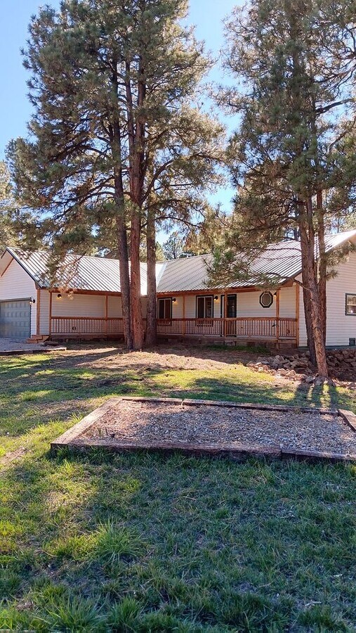 Lovely Lakewood Home - Lovely Lakewood Home