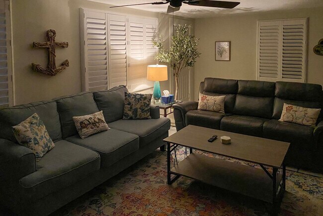 Photo - 301 Grove St Unidad SI ID1603895P