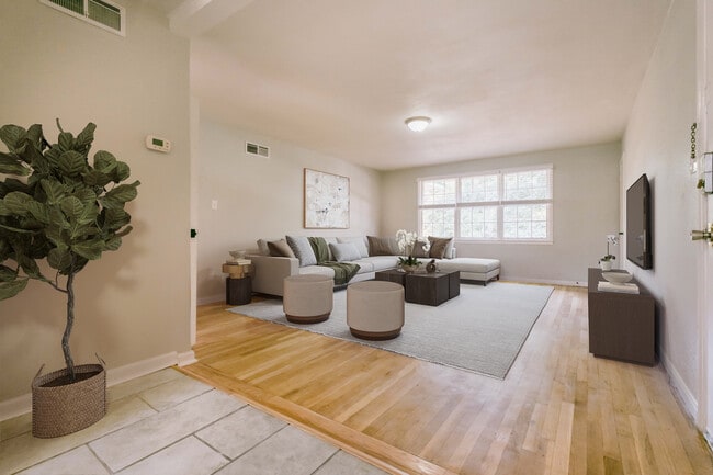 Photo - 9 Berkley Pl