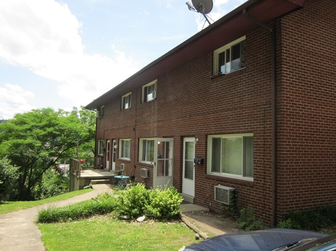 Photo - 713 Orchard St