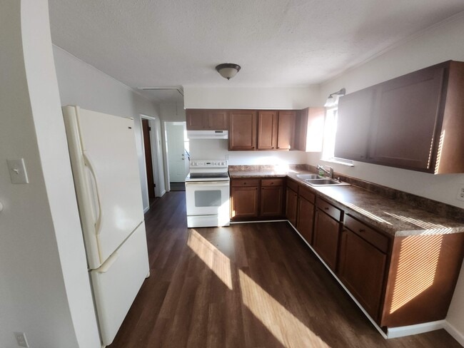 Photo - 1402 Lynn St