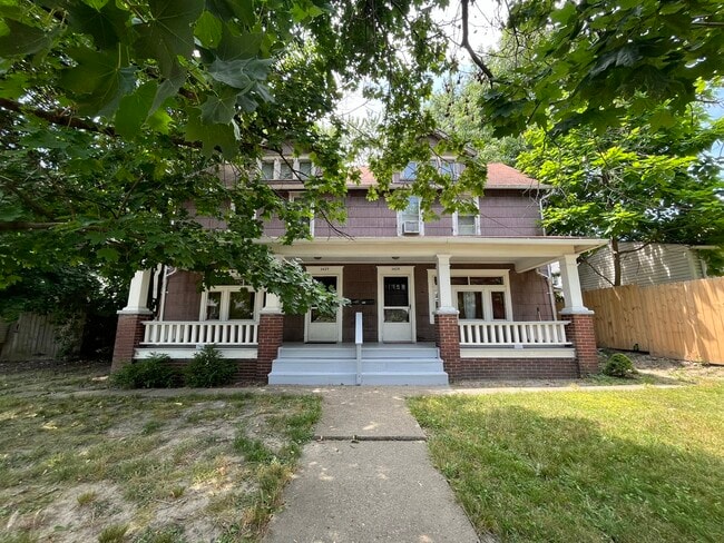 Building Photo - 1427 S Linden Ave Unit 1427