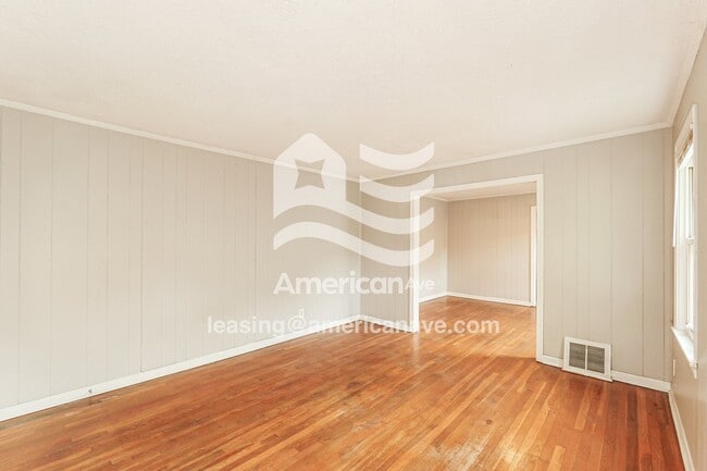 Photo - 5807 Olive St