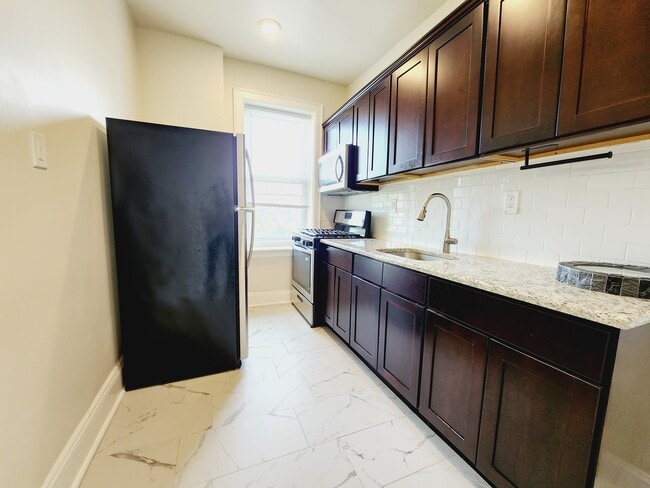 Building Photo - 10 Broadway Unit 45