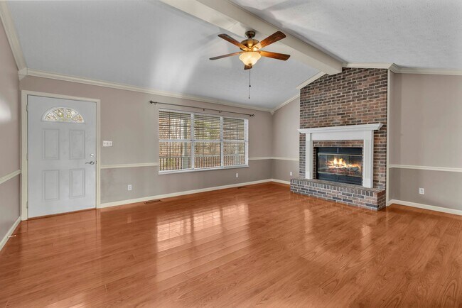 Photo - Clinton 37716 - 3 bedroom, 2 bath  home - ...