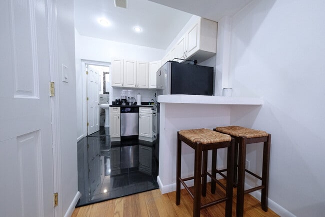 Photo - 310 E 103rd St Unit SI ID1032007P