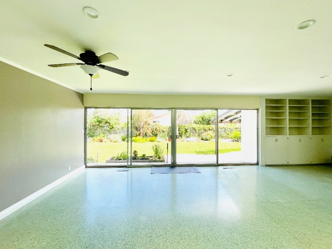 Photo - 6206 Pontiac St