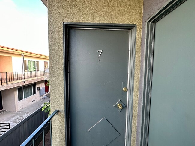 12236 Pacific Ave Unit 07