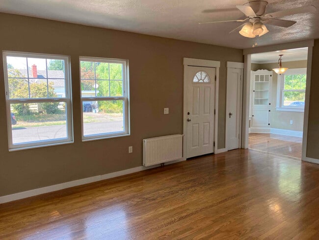 Photo - 235 Catron St N Unit A