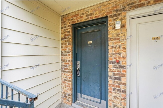 Photo - 9520 Royal Ln Unit 209