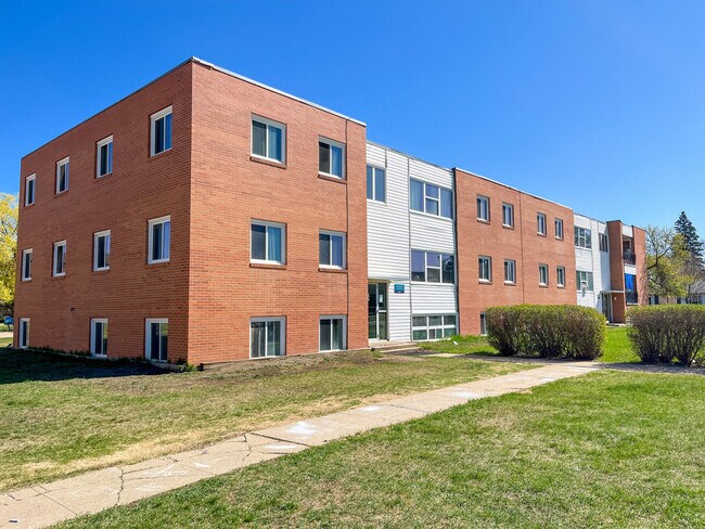 Photo - Greystone Court