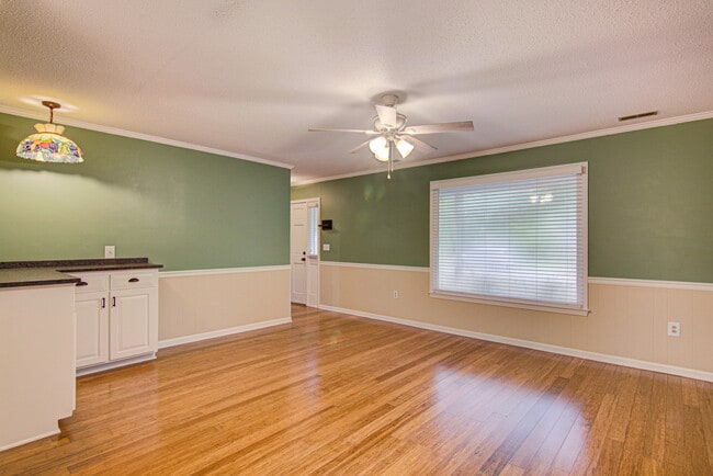 Photo - 2315 Treetop Ln