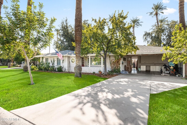 Photo - 4631 E Pinchot Ave