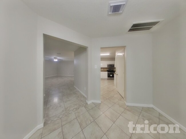 Photo - 1111 Chestnut Bough St