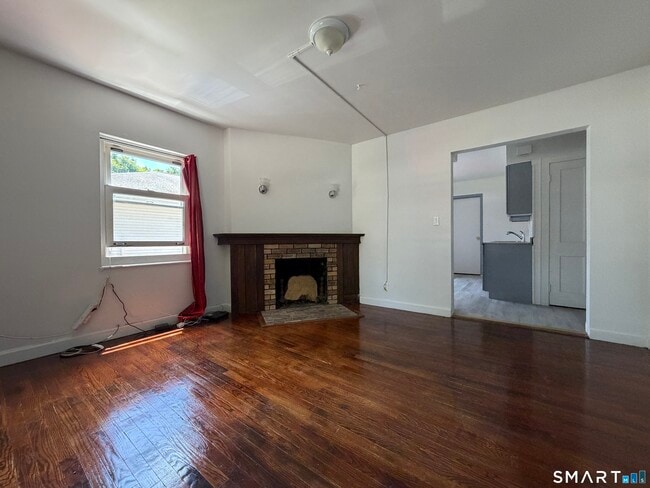 Photo - 155 Clover St