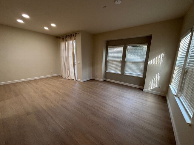 Photo - Willow Glen- Beautiful corner unit townhome with a private backyard