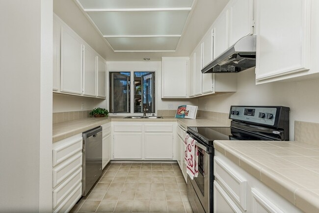 Photo - 2/2 End Unit Condo available near UTC