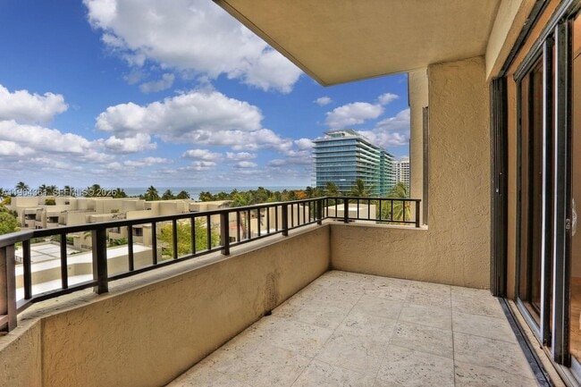 Photo - 201 Crandon Blvd Unit 507