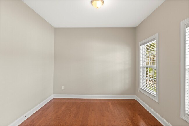 Photo - 7608 Birchmoor Way