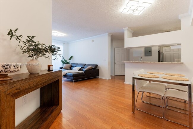 Building Photo - 17100 N Bay Rd Unit PH1912 Rental